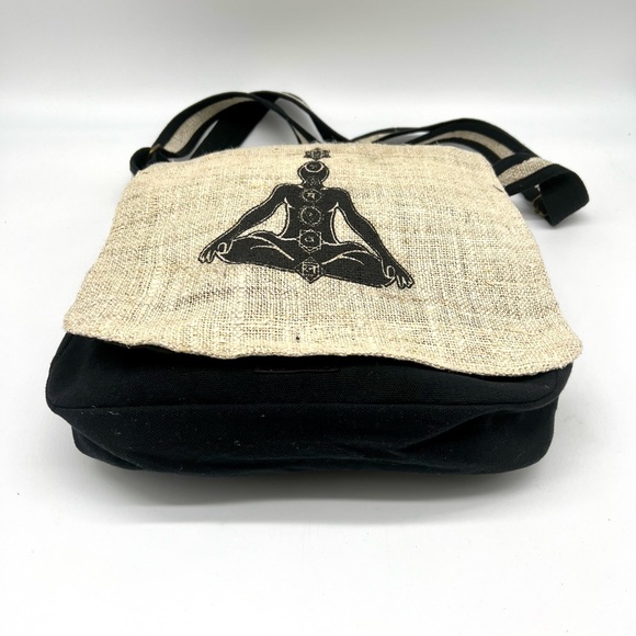 Chakra Printed Crossbody Bag - Picture 4 of 9